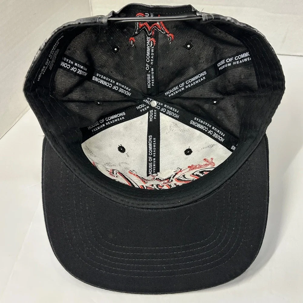 Get Yours Dope Trippy King Crown Design Lot of‎ 4 Mens Snapback Hats